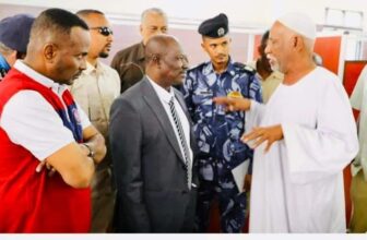 وزير الداخلية يستمع إلى أراء المواطنين ويصدر توجيهات