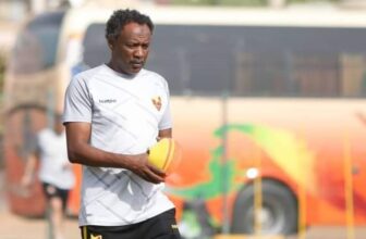 إبراهومة يدعم المريخ بالشباب
