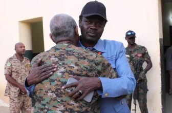  ياسر العطا يطرد السفير الإماراتي