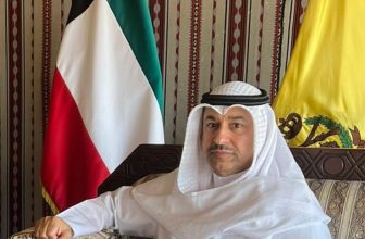 أعلن سفير دولة الكويت لدى السودان الدكتور فهد الظفيري، اكتمال كافة الترتيبات لانطلاق جسر جوي جديد لمساعدات متضرري الحرب والسيول والفيضانات بالسودان يبدأ مرحلته الأولى بطائرة محملة بحوالي 40 طناً من المساعدات الطبية والإنسانية.