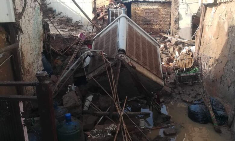 أعلنت غرفة طوارئ البراري بولاية الخرطوم، انهيار عدد من منازل المواطنين في “بري أبو حشيش”، جراء الأمطار الغزيرة التي شهدتها العاصمة الخرطوم الجمعة الماضية.