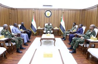 التئم  اجتماع لمجلس السيادة السوداني  مساء الأربعاء بكامل عضويته، برئاسة رئيس المجلس، الفريق أول ركن عبدالفتاح البرهان. حيث تداول حول مجمل الأوضاع في البلاد لاسيما الأوضاع الإنسانية التي خلفتها السيول والأمطار وآثارها على المواطنين.