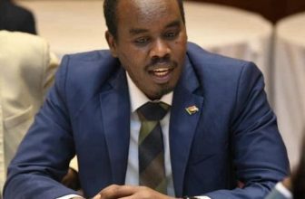 حركة مسلحة توجّه اتّهامًا لحمدوك