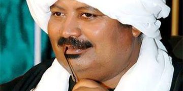 حسين خوجلي يكتب : ظلت الأيام والحارات صرعى .. والحكايات بتنَ في إطراقِ..