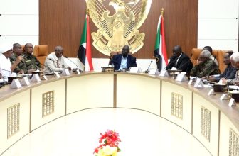 عقار يقف على توصيات ملتقى مهم في بورتسودان