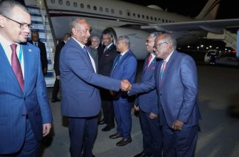 البرهان يصل أذربيجان