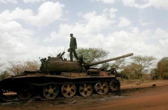انفجار عنيف يهزّ قيادة فرقة عسكرية