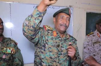 اعتراض موكب رئيس مجلس السيادة في أمدرمان..ماذا هناك؟