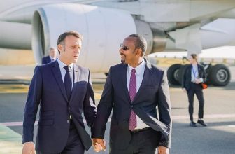 ماكرون يتحدث عن مسار لانهاء حرب السودان..