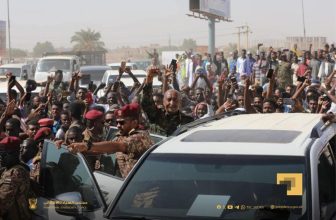 استقبال حاشد للبرهان في عطبرة