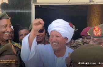 البرهان يزور مسيد الكباشي في بحري..
