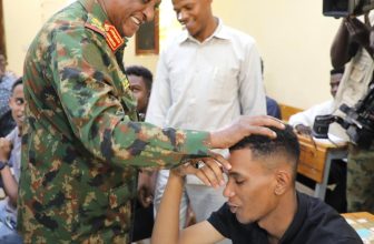 العطا يتفقد مراكز امتحانات الشهادة السودانية بأمدرمان