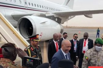 البرهان يصل مالي