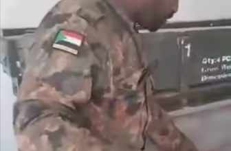 العثور على ذخائر وقذائف اماراتية بمدني..