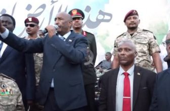 البرهان : لن يهدأ  لنا بال إلا بالقضاء على هذه الملي.. شيا المتمردة ودحرها