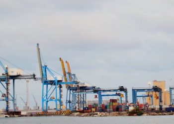 مسؤول سوداني يعلن عن نهاية سعيدة لأزمة عمّال الموانئ