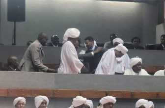 عاجل.. تأجيل التوقيع على الميثاق السياسي للحكومة الموازية