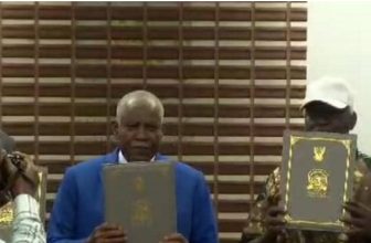 برعاية سودانية.. فصيل معارض يوقع اتفاق سلام مع حكومة جنوب السودان..