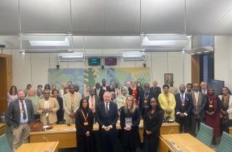 تجمع روابط دارفور يستعرض جرائم المليـ شيا في البرلمان البريطاني. ..