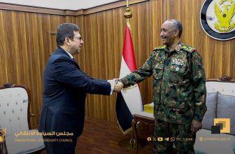 “زيارة مفاجئة”.. البرهان يلتقي رئيس المخابرات المصري ..