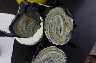 إحباط تهريب آلاف الدولارات عبر مطار بورتسودان..