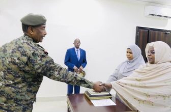 سلمى عبد الجبار ونوارة أبومحمد تؤديان القسم أعضاء في مجلس السيادة الإنتقالي