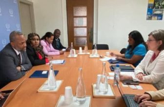 اجتماع مهم لوزير الصحة مع مسؤولةوكالة الطاقة الذرية