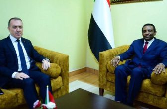 تفاصيل لقاء رئيس الوزراء والسفير التركي..