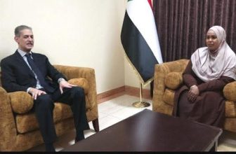 تفاصيل لقاء عضو السيادي والسفير المصري..