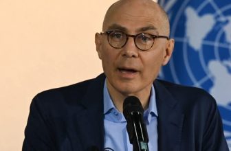 فولكر يطلق تحذيرات بشأن الأبيض..
