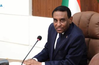 رئيس الوزراء يقود انتفاضة في الخارجية..