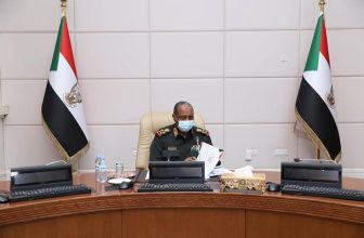 طلب أمام مجلس السيادة لإعادة المحكمة الدستورية