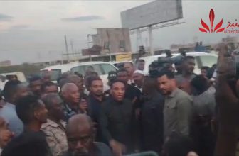 شاهد.. رئيس الوزراء السوداني، في مدينة أم درمان، عقب وصوله إلى الخرطوم لأول مرة منذ تعيينه… –  المنبر  وعيك يبني وطنا 🇸🇩