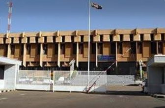 مشاورات سياسية لتشكيل البرلمان الانتقالي..