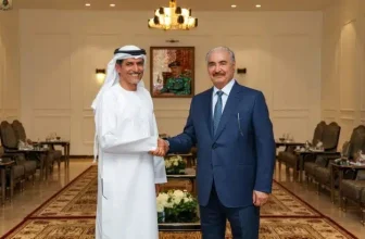 ماذا يدور في الخفاء.. مسؤول إماراتي بارز يلتقي حفتر