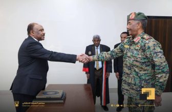 وزير الخارجية يؤدي القسم أمام رئيس مجلس السيادة..