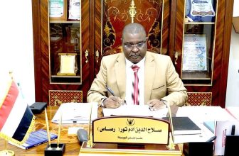 عضو سيادي يُندد بجرائم المليـ.شيا في الفاشر..