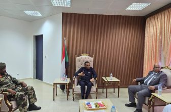 رئيس الوزراء يصل دنقلا