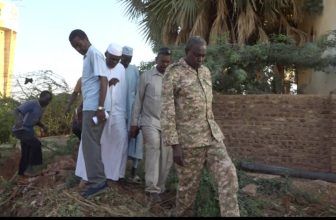 زيارة والي الخرطوم لمحطة مياه سوبا وتوجيه جديد