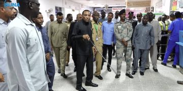 رئيس الوزراء يصدر توجيهًا بشأن مطار بورتسودان