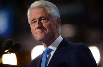 الرئيس الأميركي يغرد بشأن الفاشر..