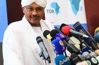 مبارك الفاضل يكشف تفاصيل اجتماعات سويسرا