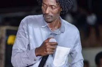 الفنان عاطف السماني يبعث برسالة