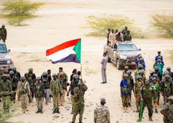 رئيس مجلس السيادة السوداني يجري اتصالاً هاتفيًا مع الرئيس الأوغندي