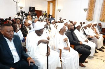 قوى سياسية: عودة الإمام أحمد المهدي نقطة تحول