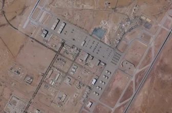 صور أقمار صناعية تظهر تزايد عدد الطائرات الدعم العسكري في قاعدة سعودية