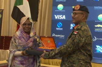 عضو مجلس السيادة إبراهيم جابر يشهد احتفال مجموعة بنك الخرطوم بالعودة إلى العاصمة