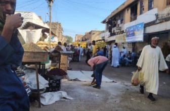 التجار يغلقون محالهم في سوق شهير بمدينة سودانية..ماذا هناك؟