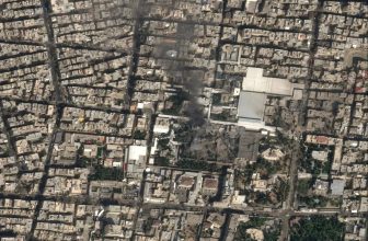 إيران تستهدف عمان بالصواريخ وإعلان إصابة