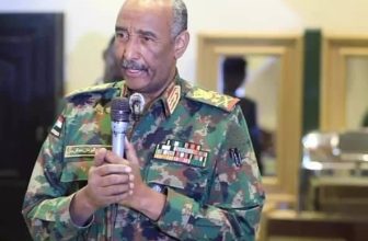 البرهان: لن نسمح لأيّ مجموعة التحدث باسم الجيش أو الدولة